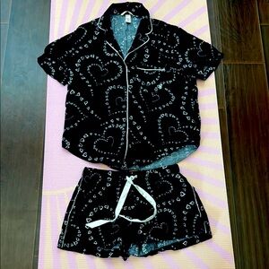Victoria's Secret Black and White Heart Pajama shorts set sz XS